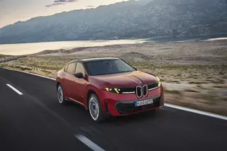 BMW iX4