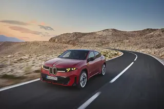 BMW iX4