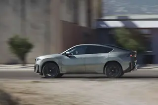 BMW iX4