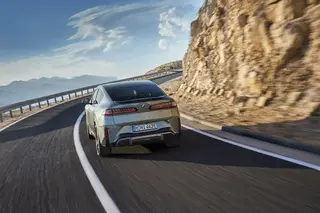 BMW iX4