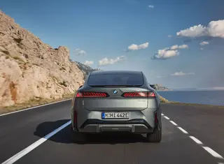BMW iX4