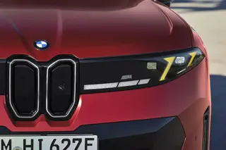 BMW iX4