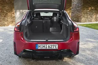 BMW iX4