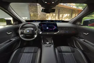 BMW iX4