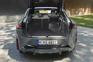 BMW iX4