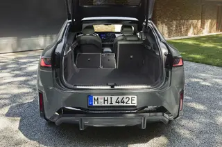 BMW iX4