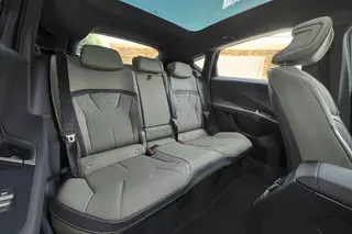 BMW iX4