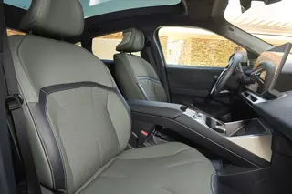 BMW iX4