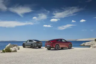 BMW iX4