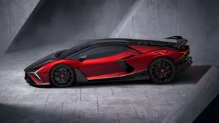 Lamborghini Revuelto SV