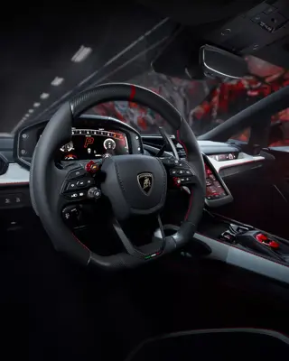 Lamborghini Revuelto SV