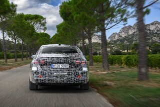 P90502758_highRes_testing-the-new-bmw-
