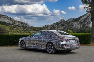 P90502769_highRes_testing-the-new-bmw-