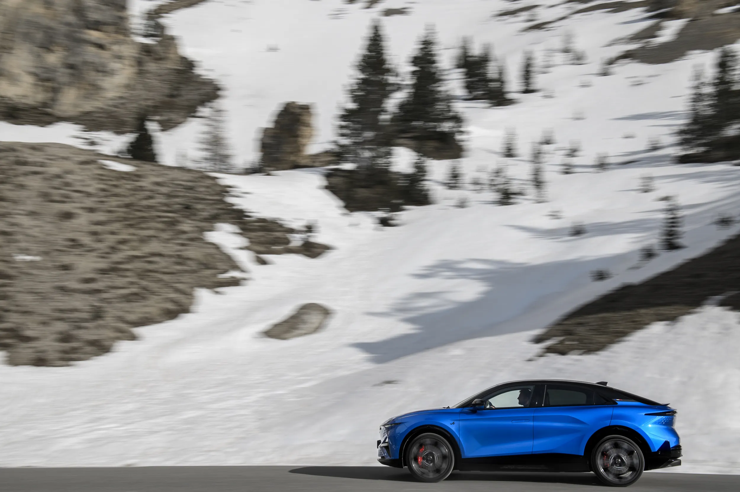Alpine A390