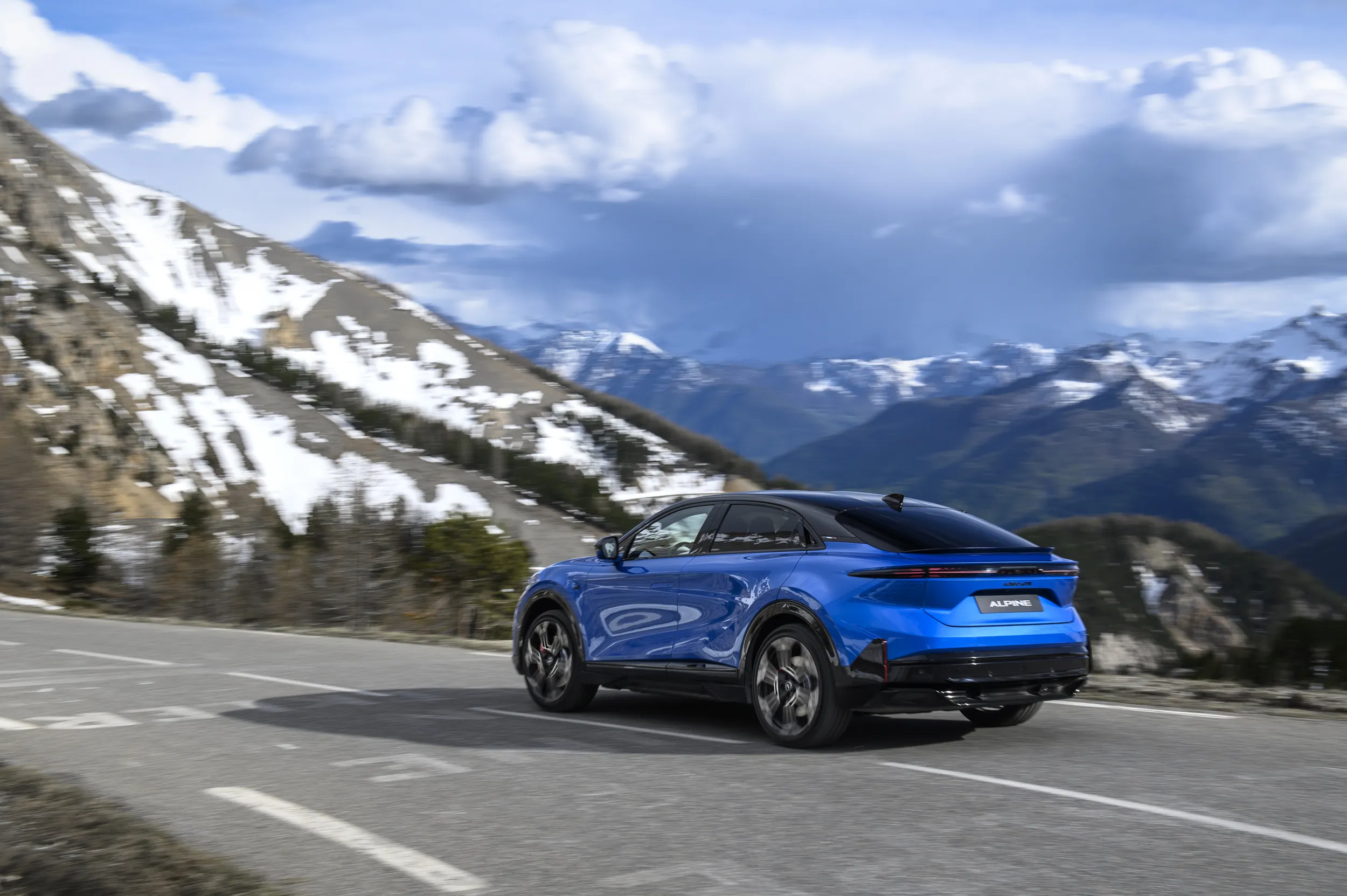Alpine A390