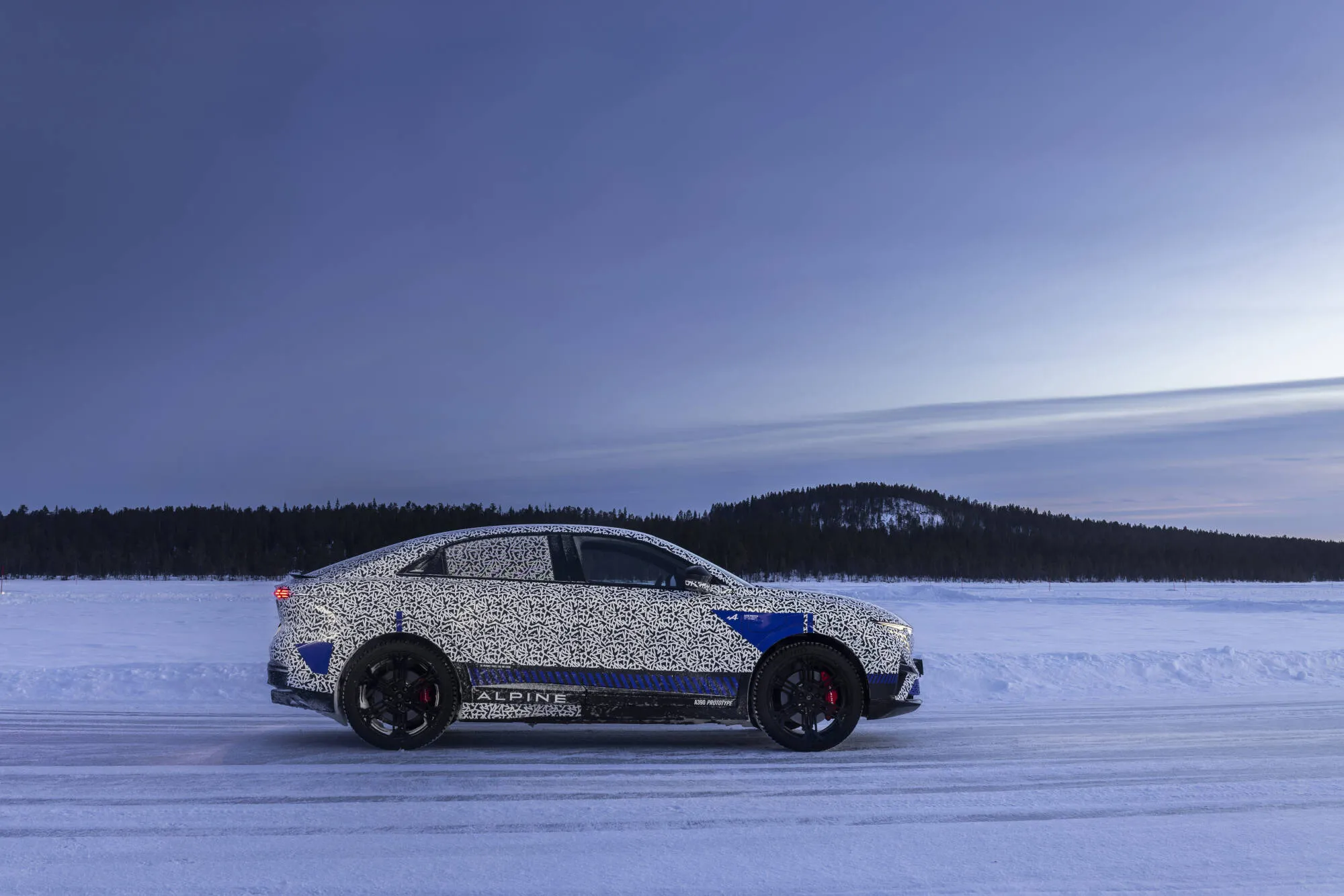 Alpine A390