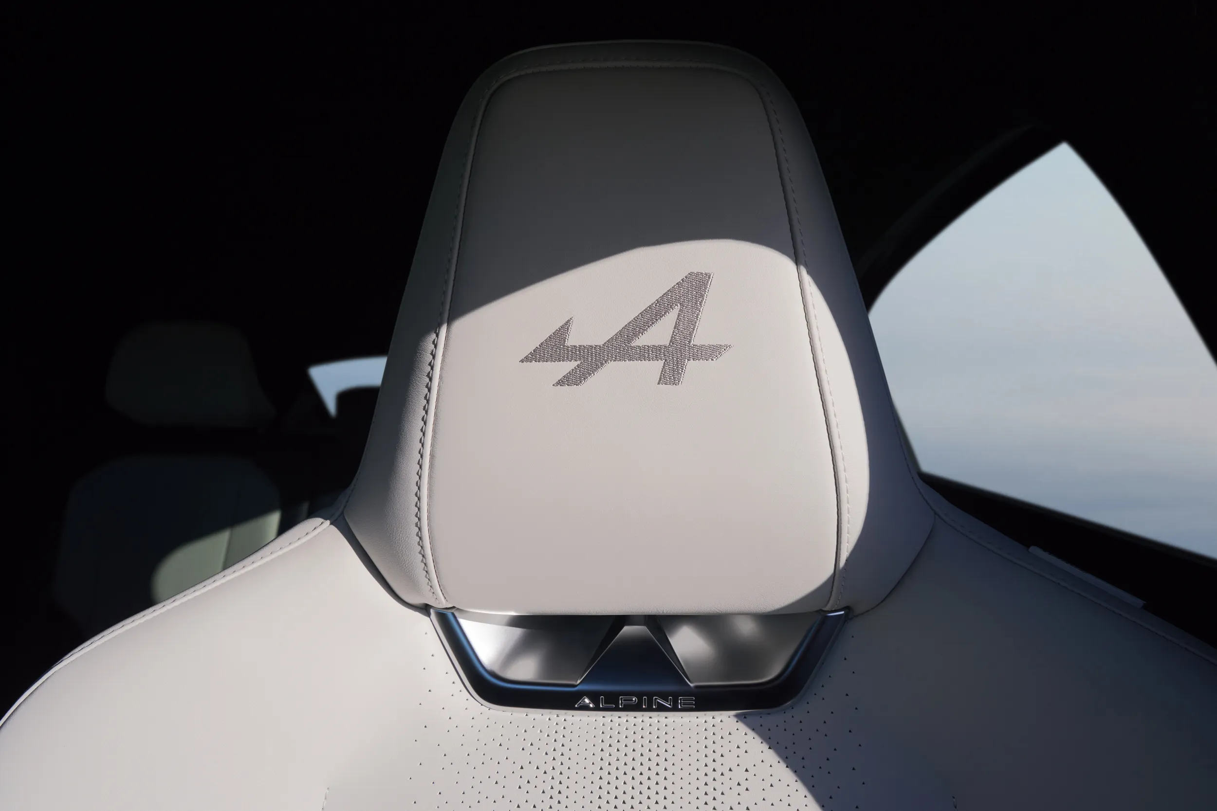 Alpine A390
