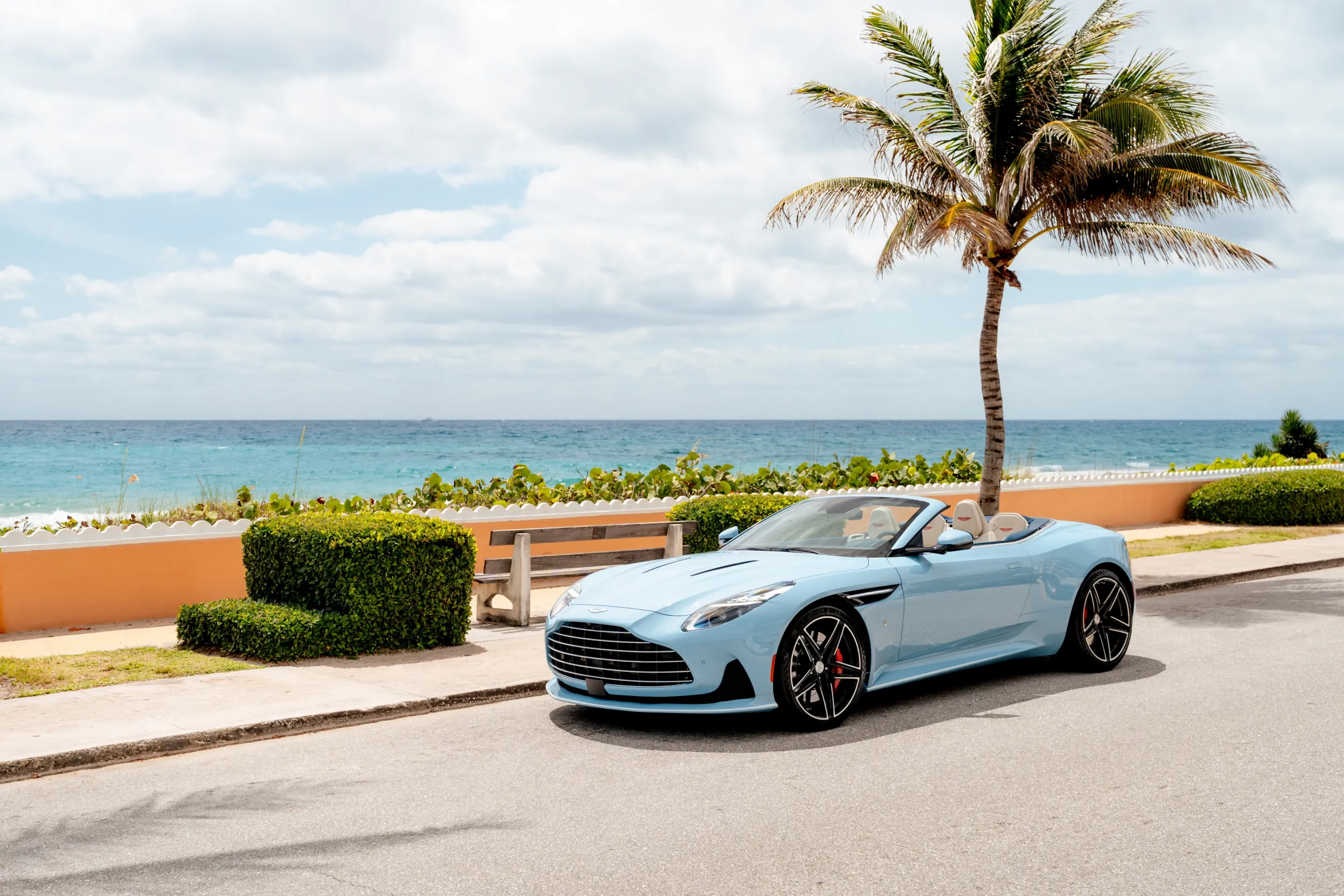 Aston Martin DB12 Volante Palm Beach Edition