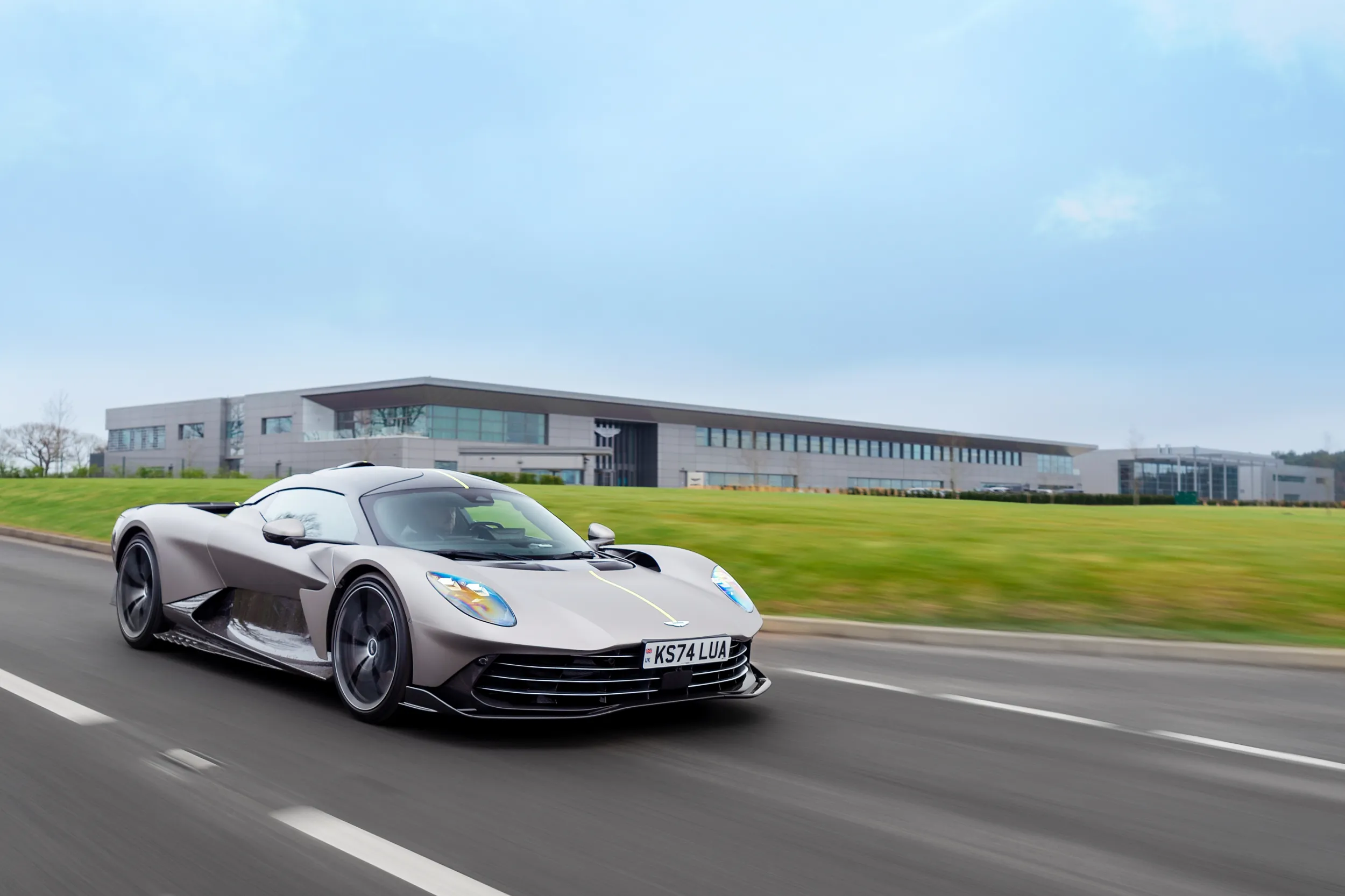 Aston Martin Valhalla