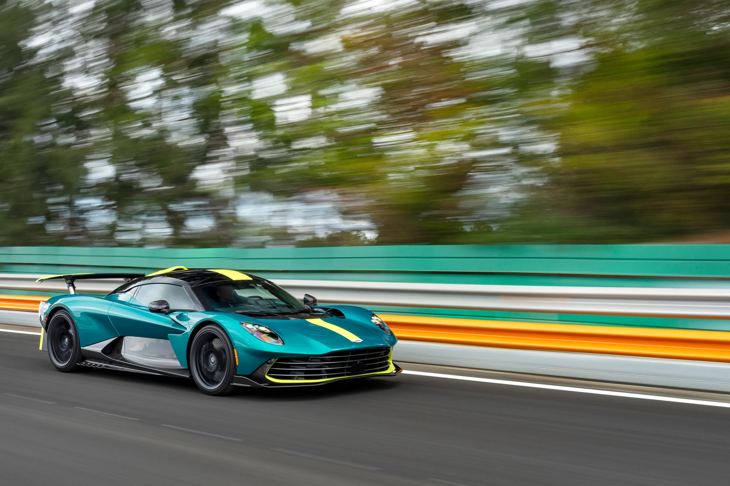Aston Martin Valhalla