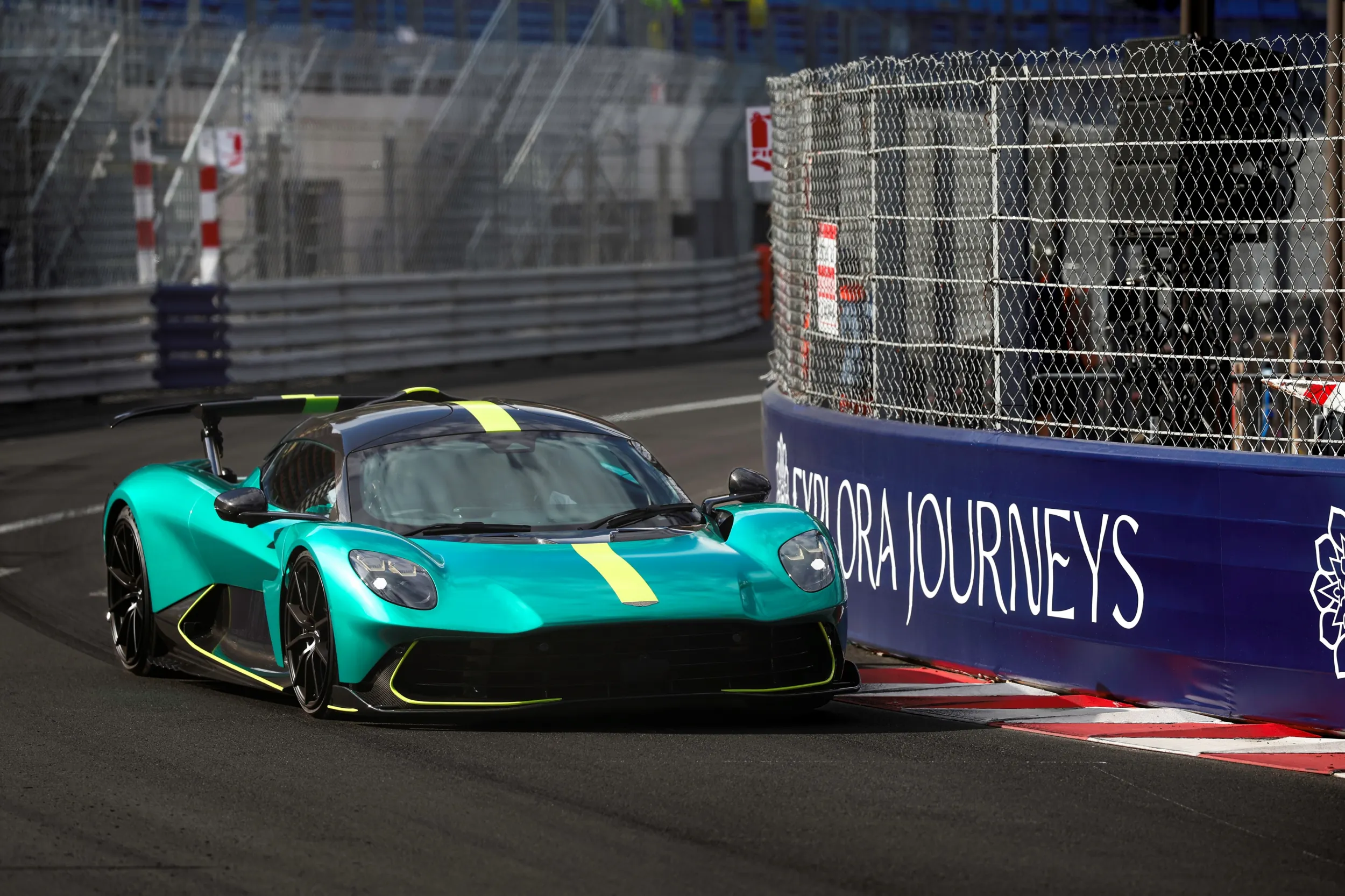 Aston Martin Valhalla