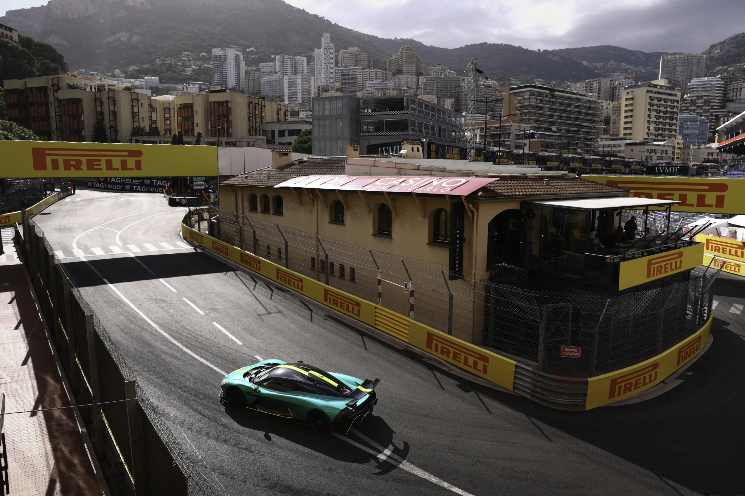 Aston Martin Valhalla