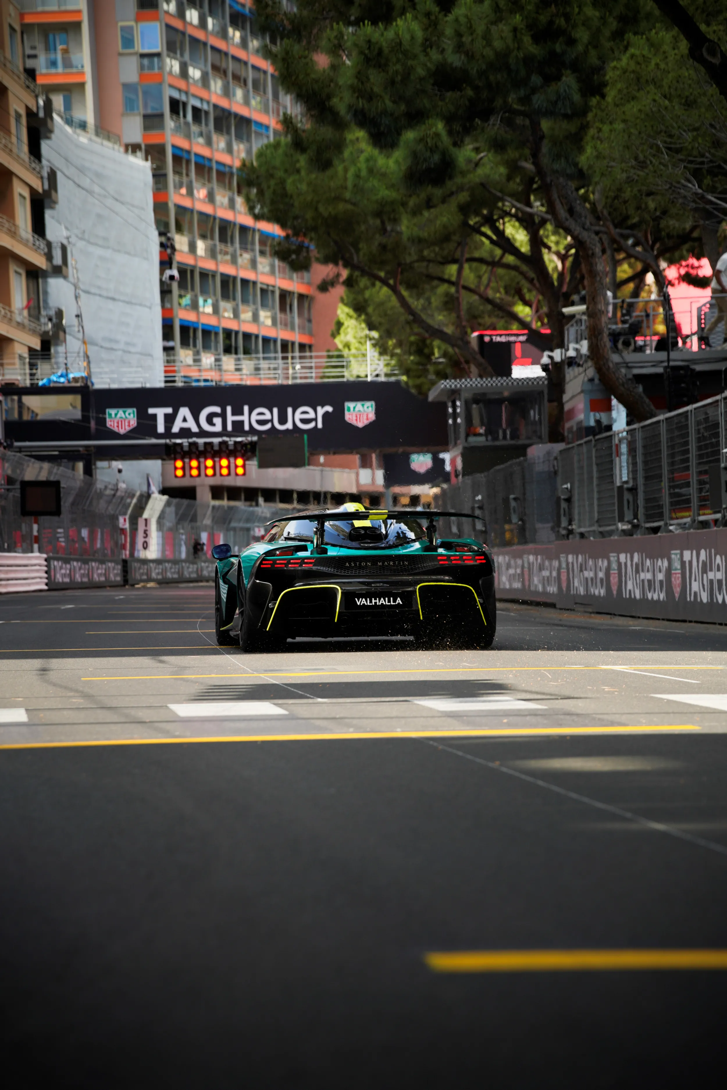 Aston Martin Valhalla