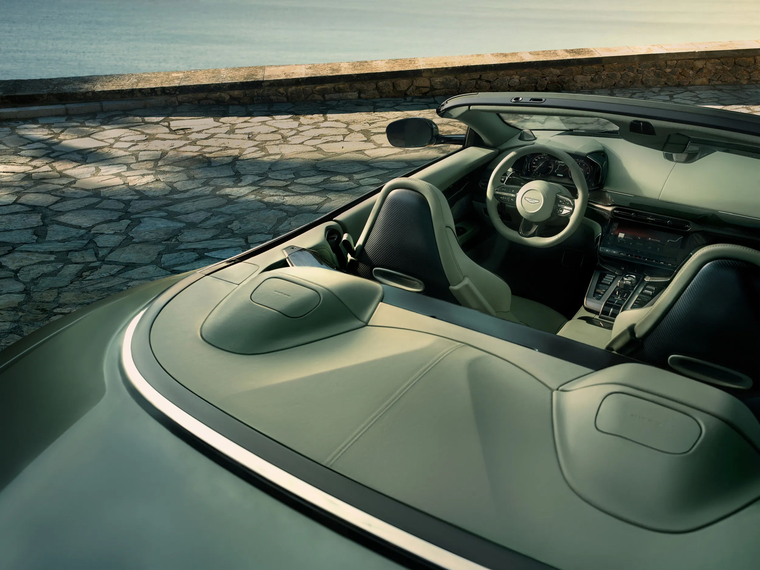 Aston Martin Vanquish Volante