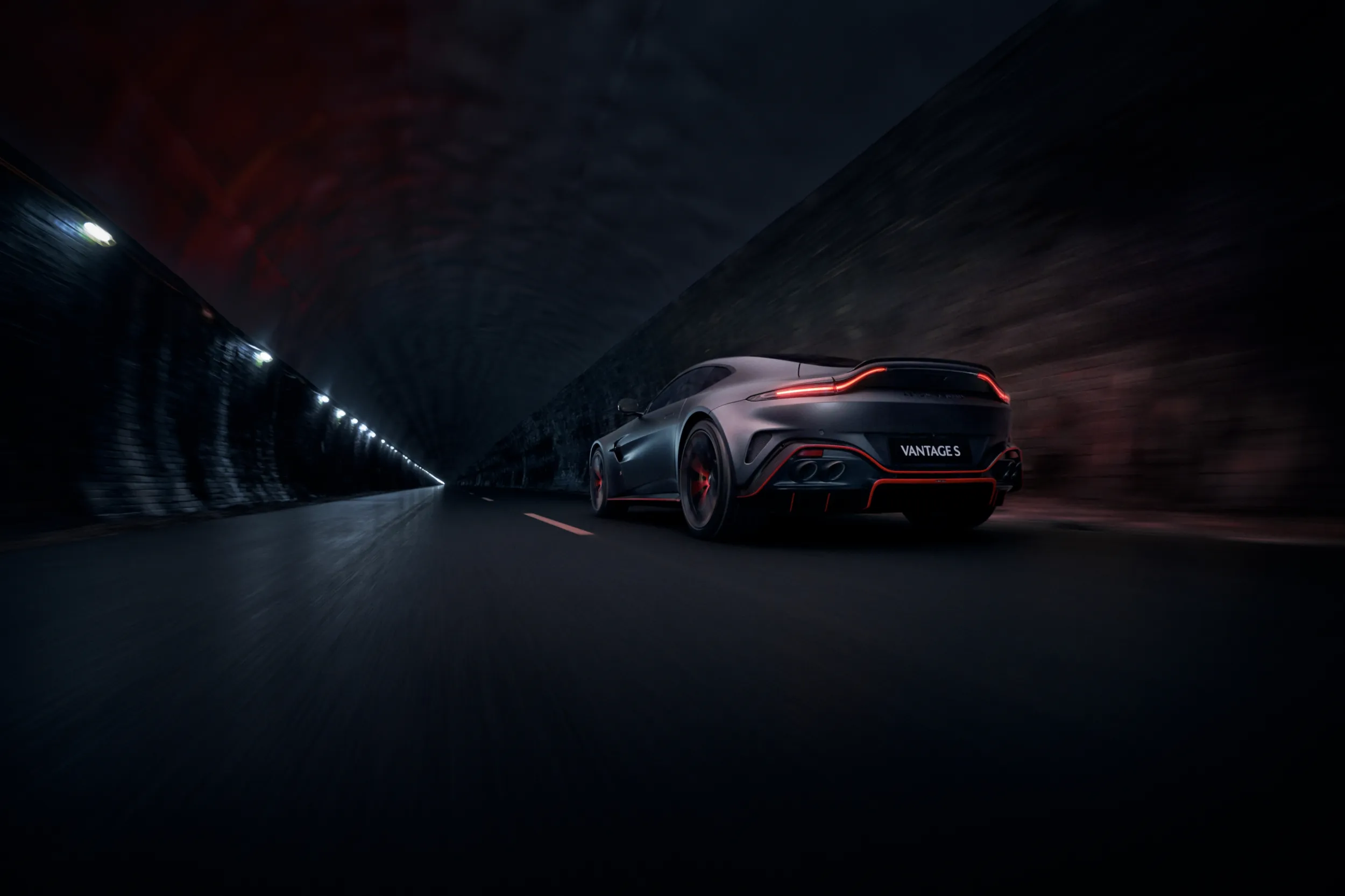 Aston Martin Vantage S