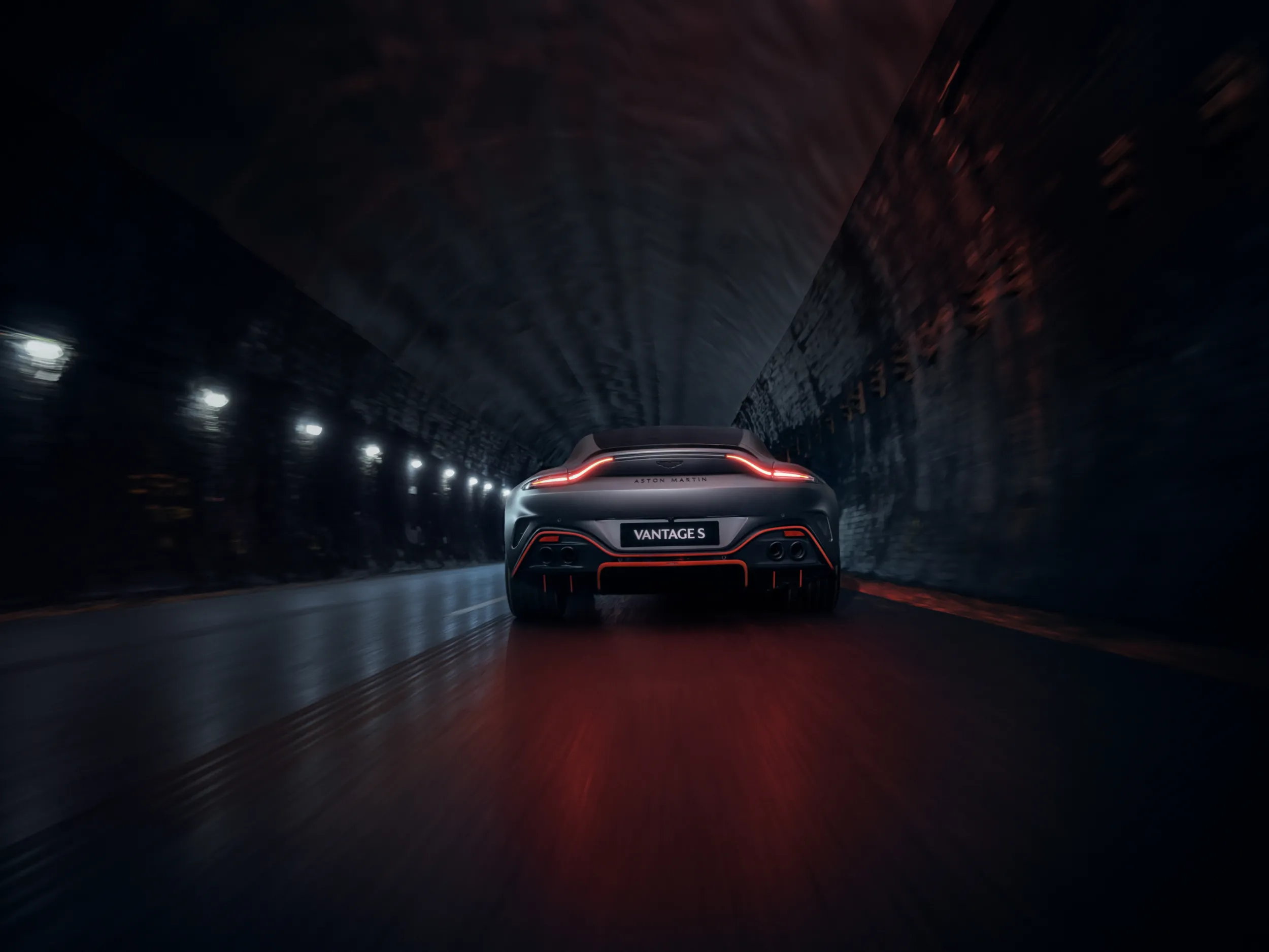 Aston Martin Vantage S
