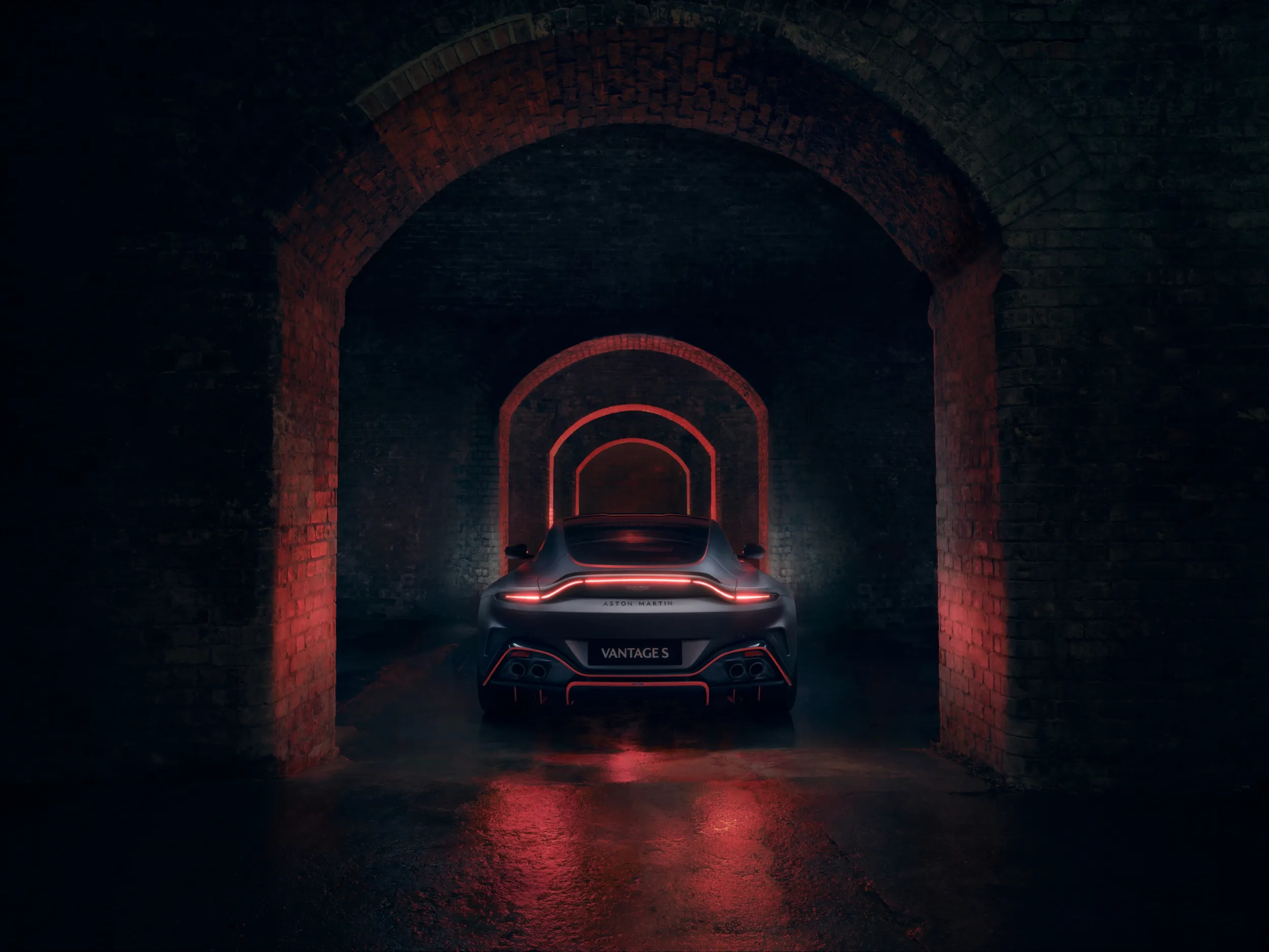 Aston Martin Vantage S
