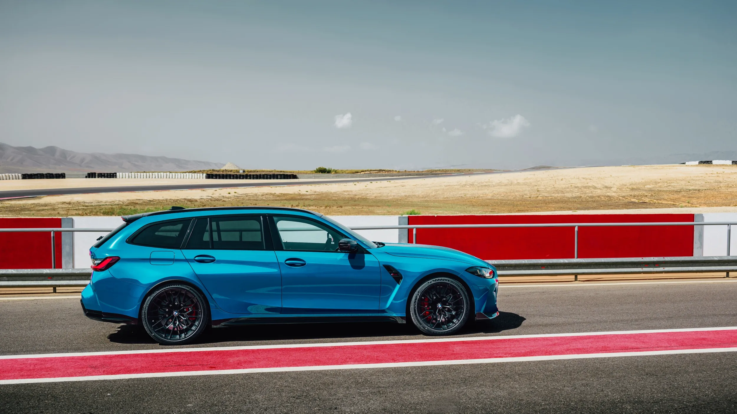 BMW M3 CS Touring