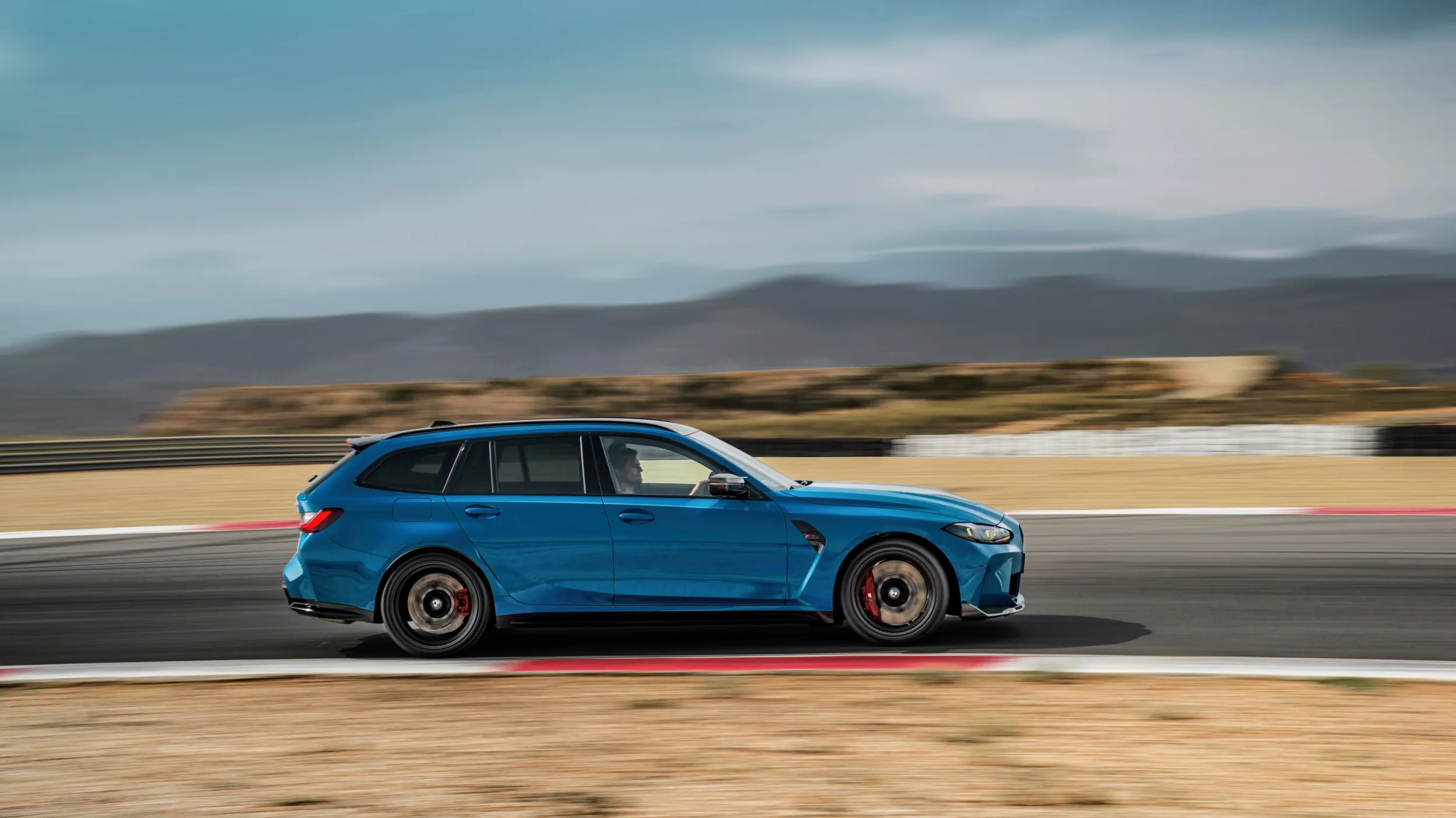 BMW M3 CS Touring