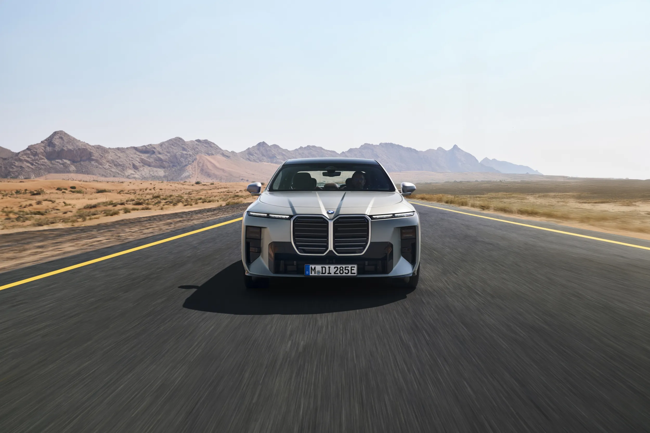 BMW i7
