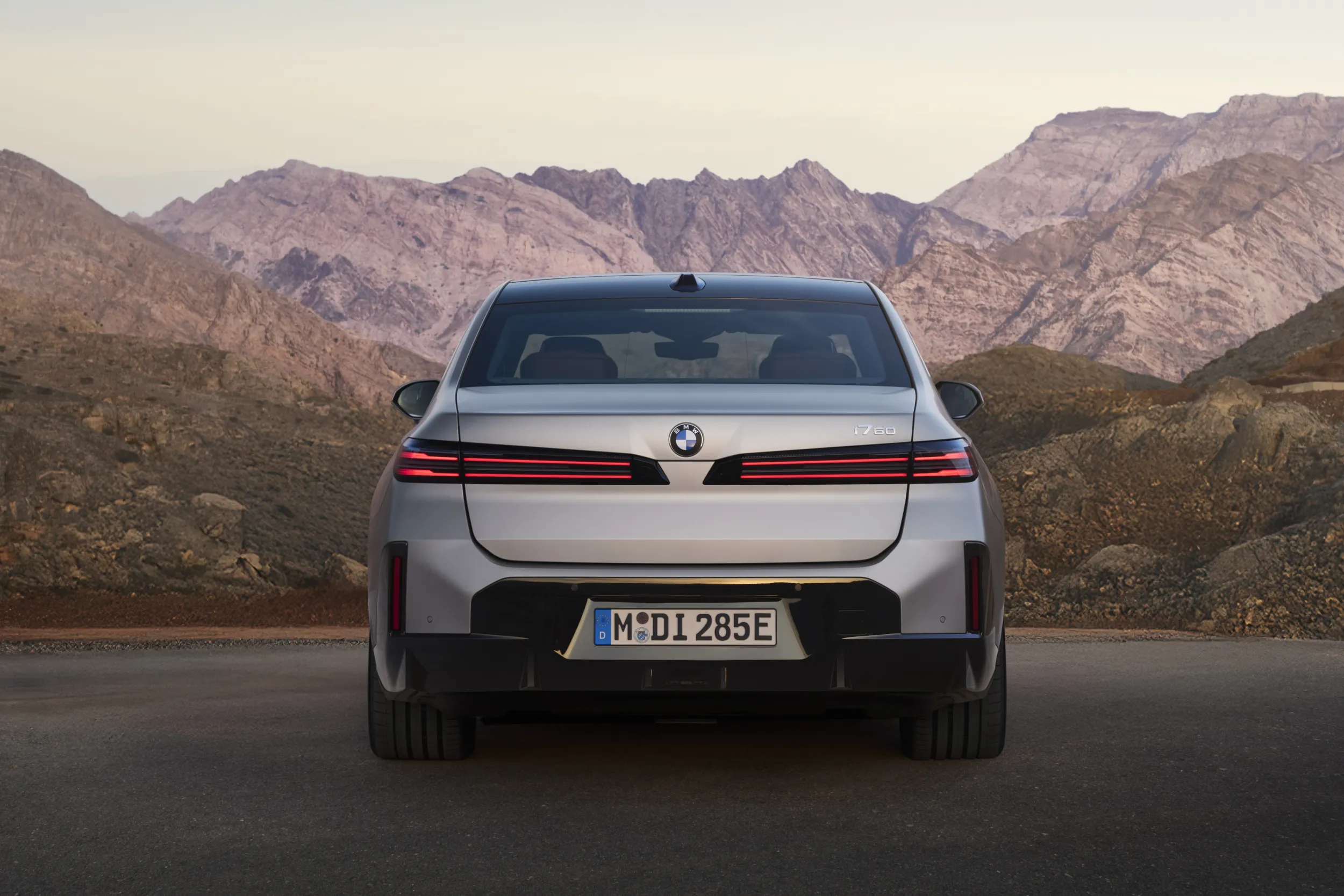 BMW i7