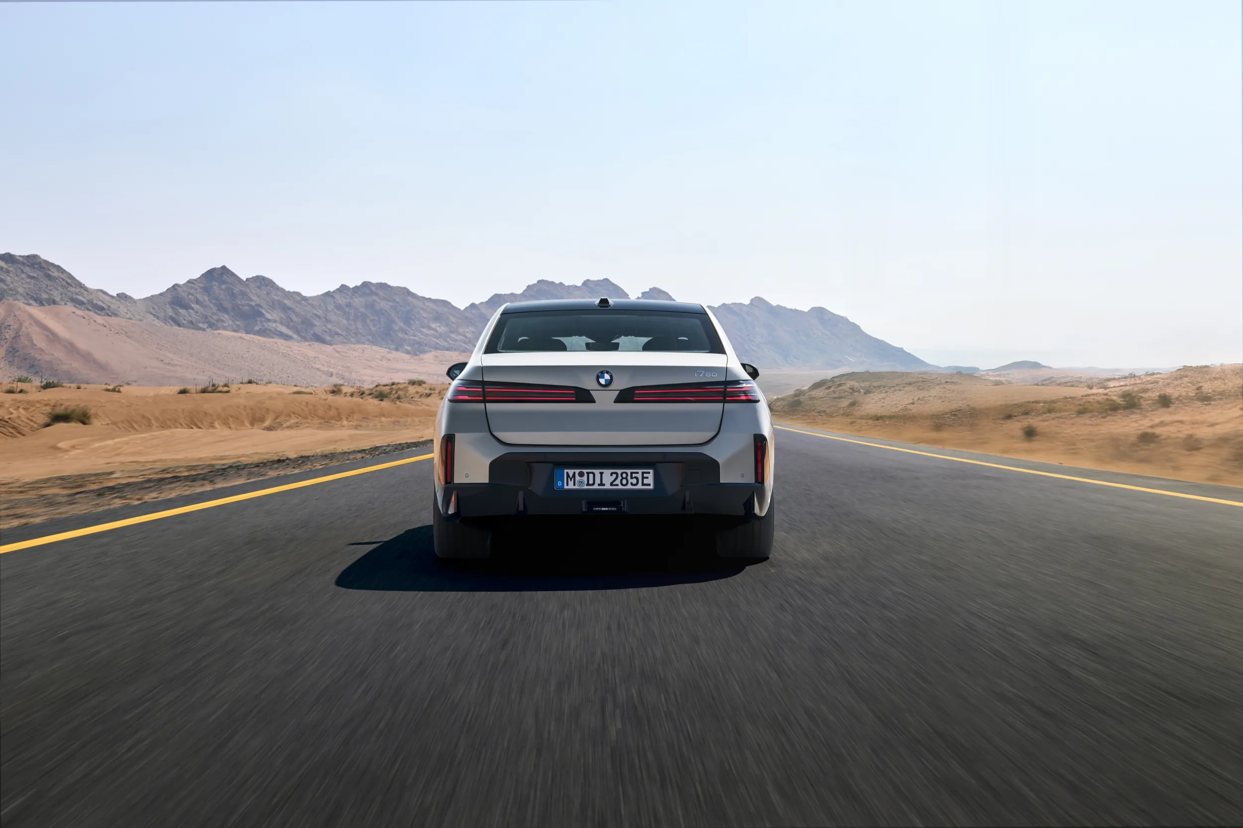 BMW i7