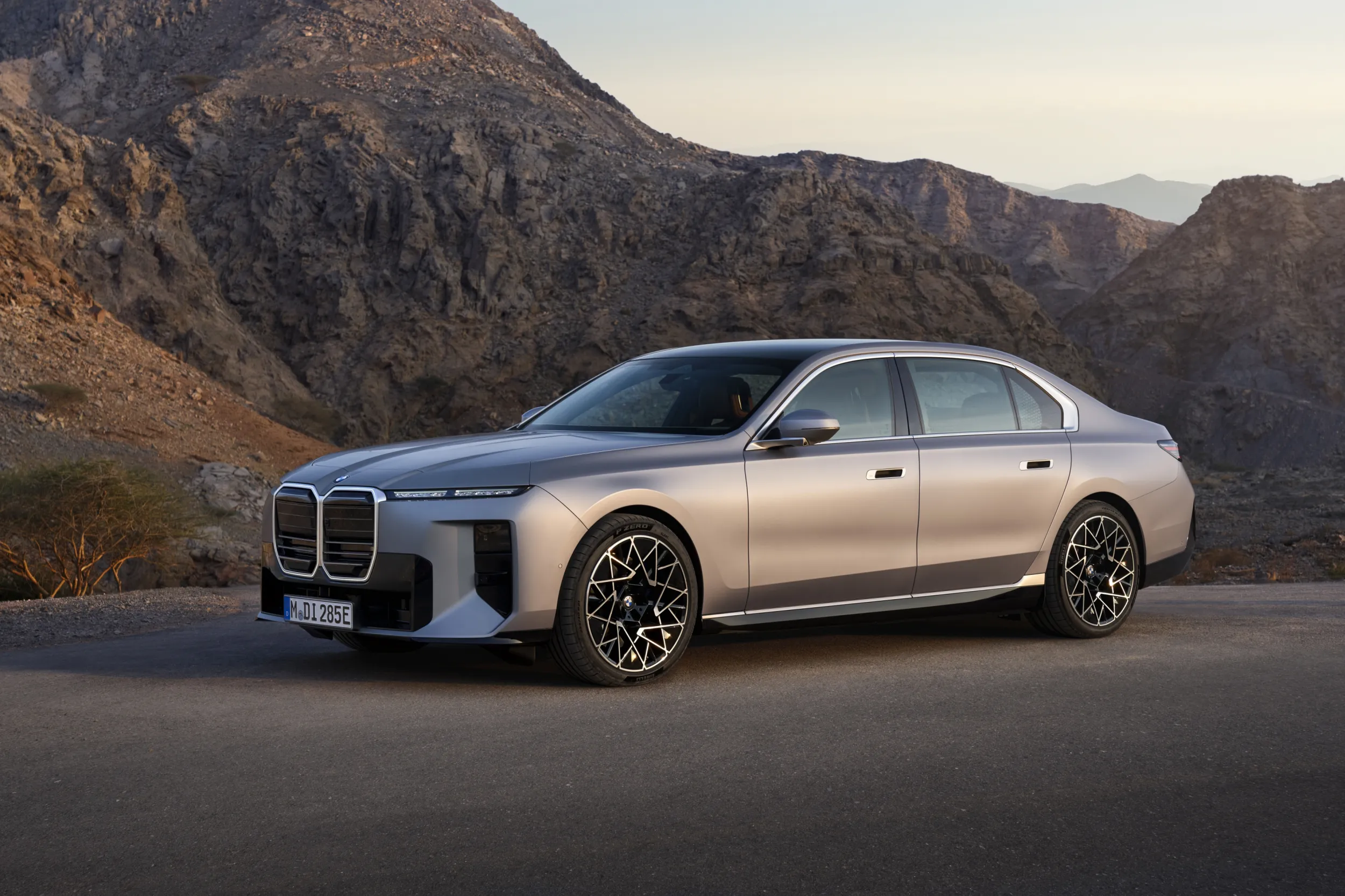 BMW i7