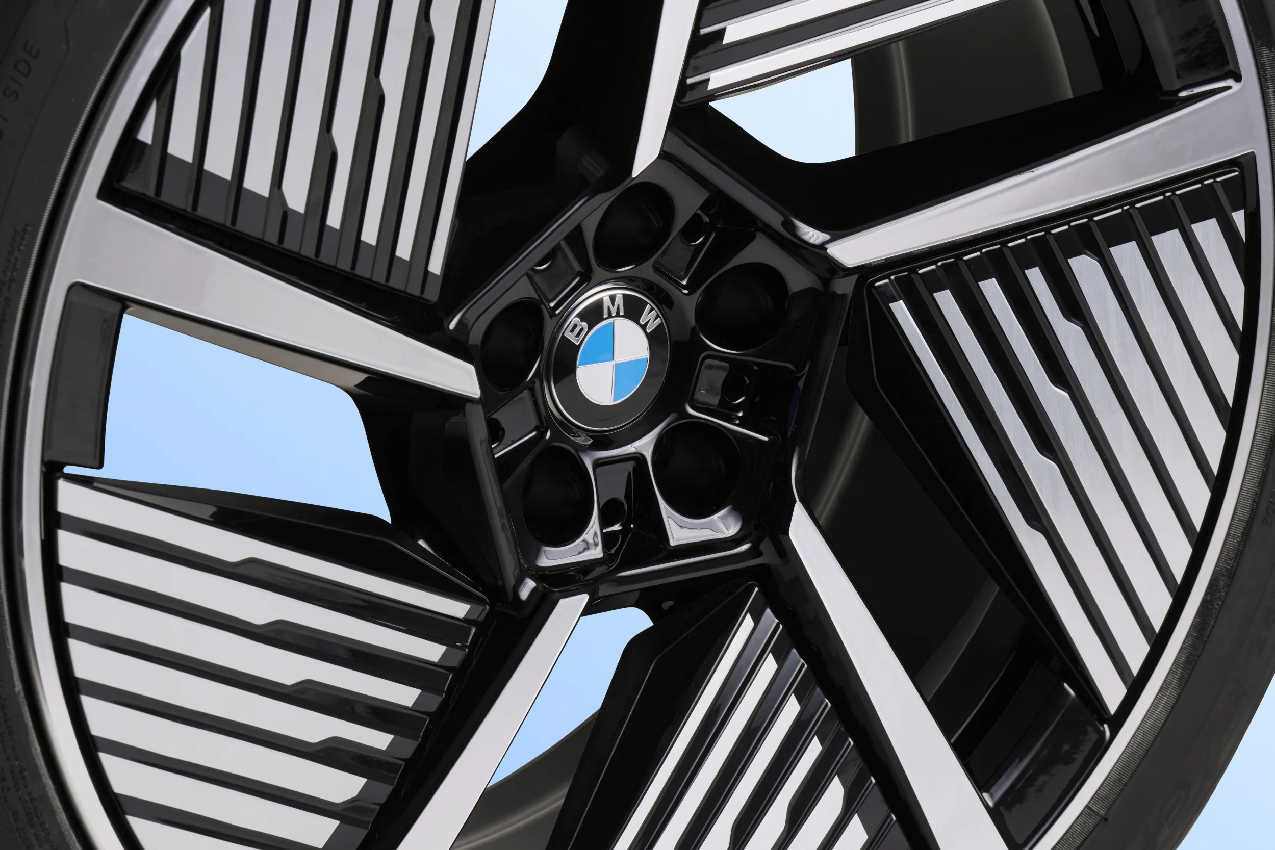BMW iX3