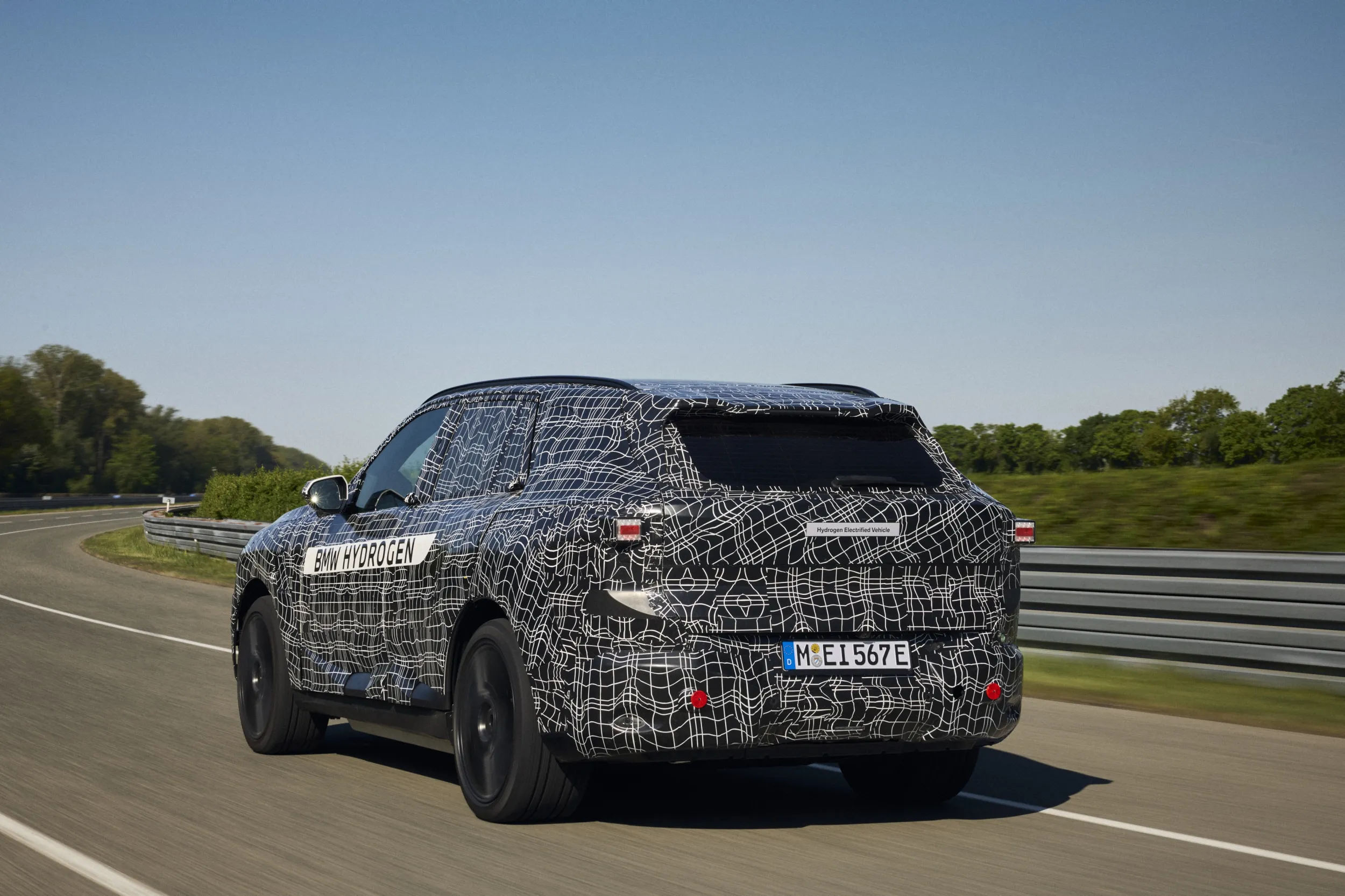 BMW iX5 Hydrogen prototype