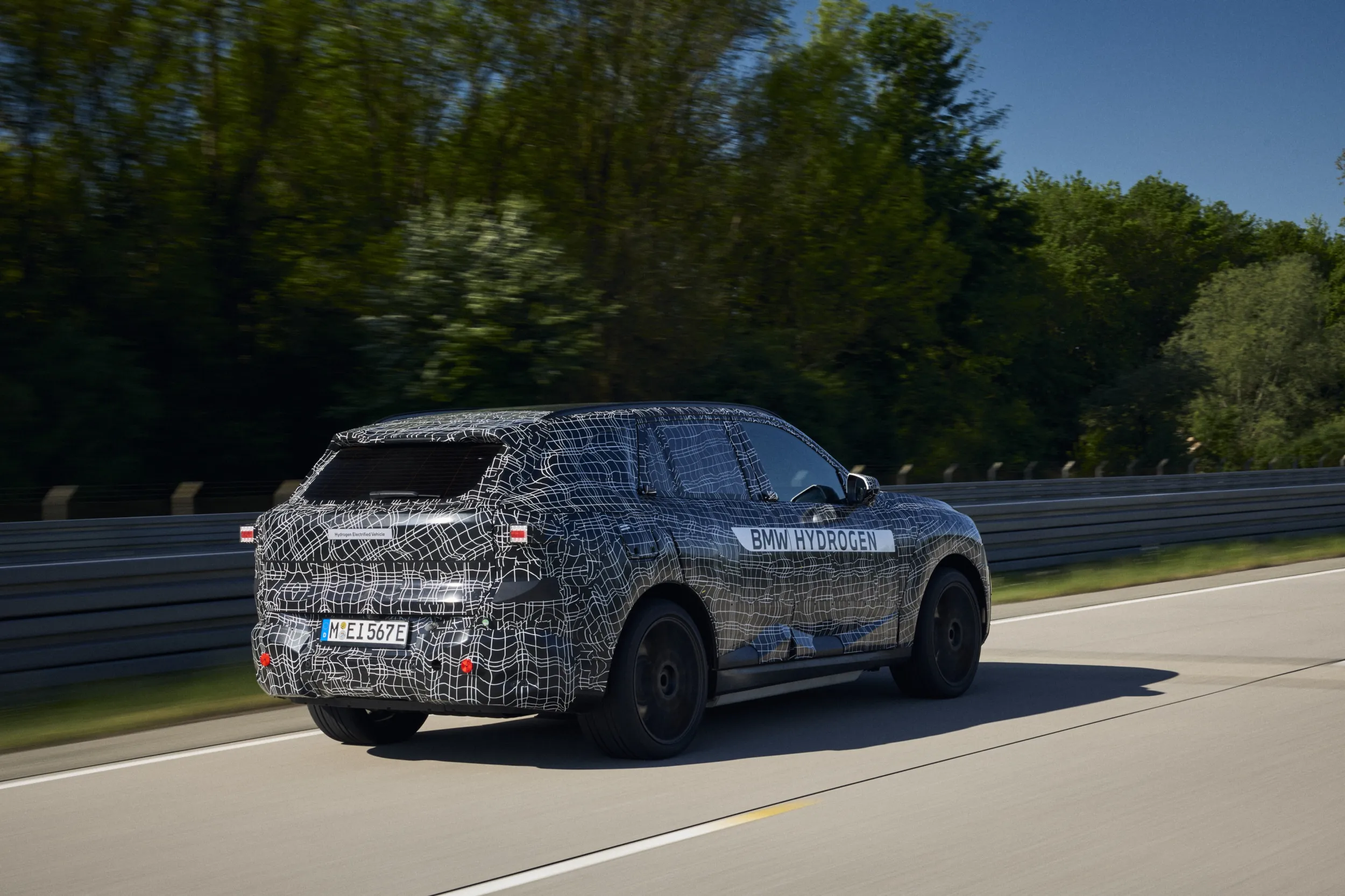 BMW iX5 Hydrogen prototype