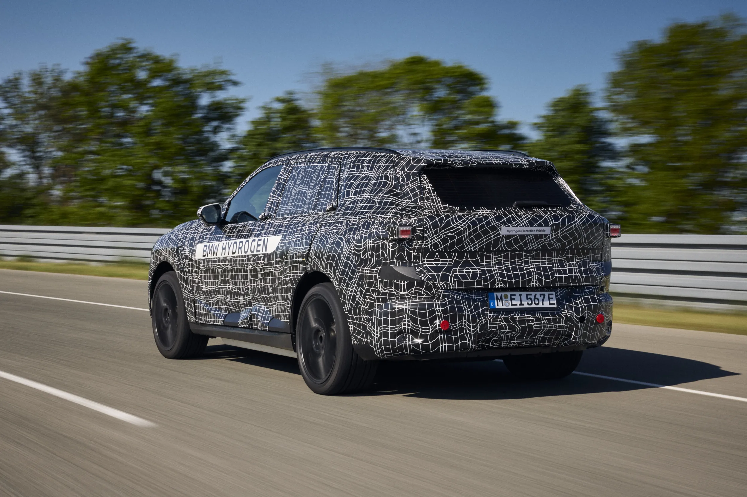 BMW iX5 Hydrogen prototype