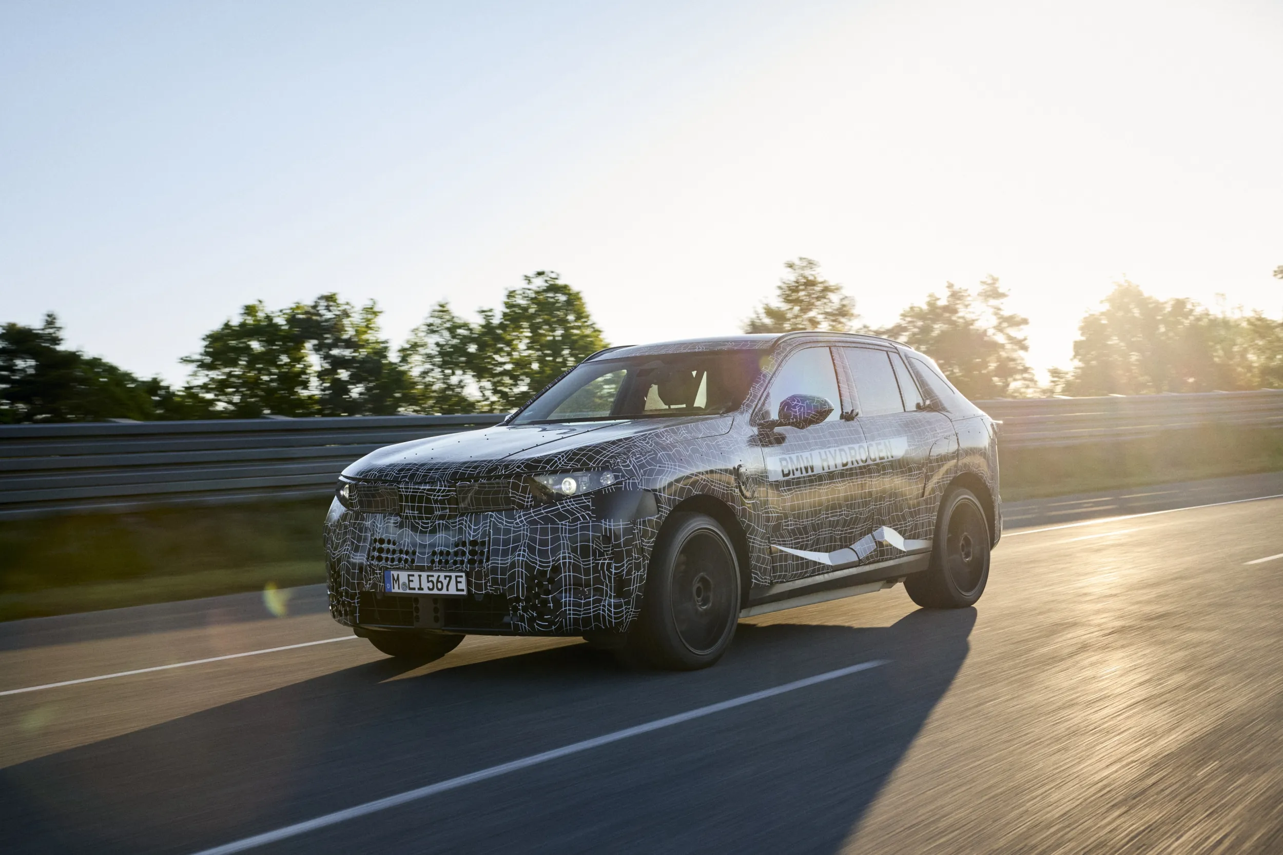 BMW iX5 Hydrogen prototype