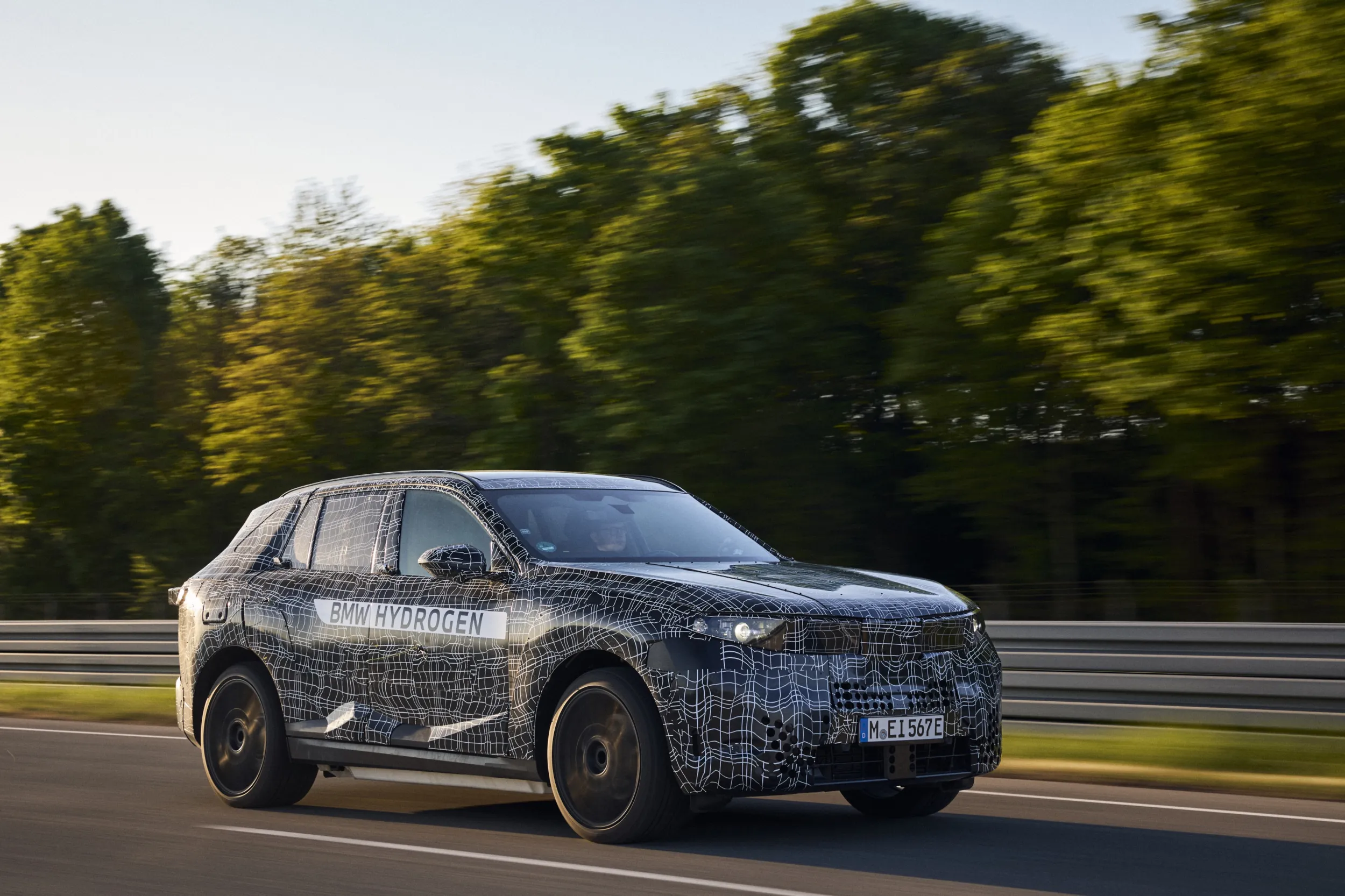 BMW iX5 Hydrogen prototype