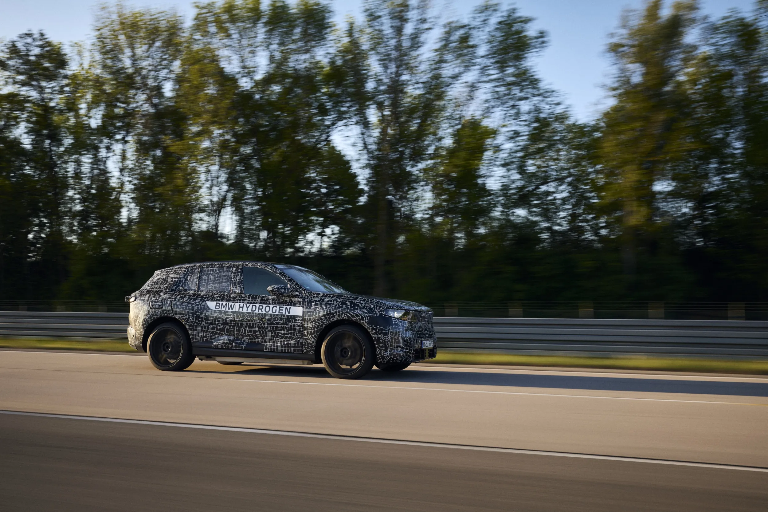 BMW iX5 Hydrogen prototype