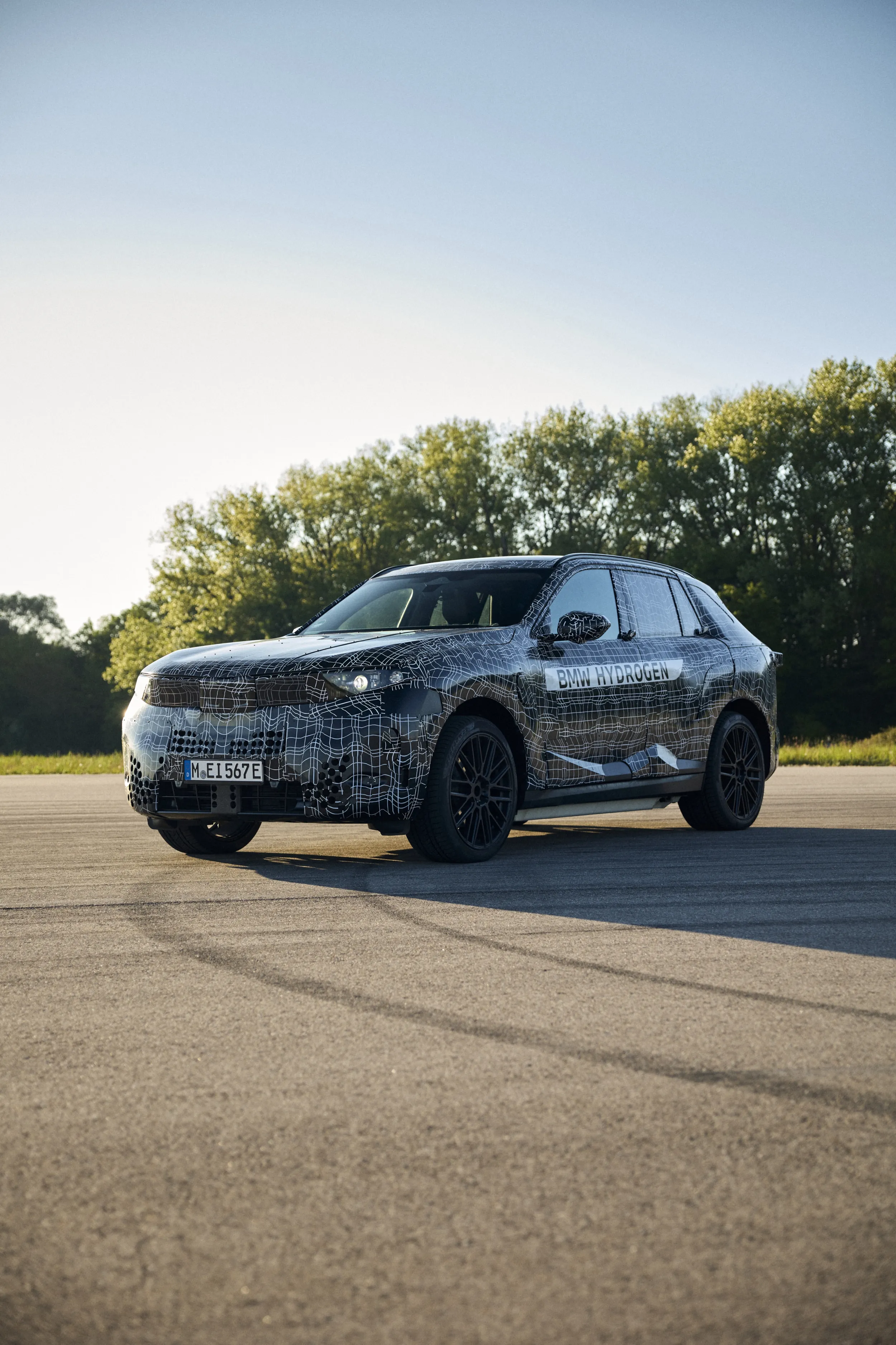 BMW iX5 Hydrogen prototype