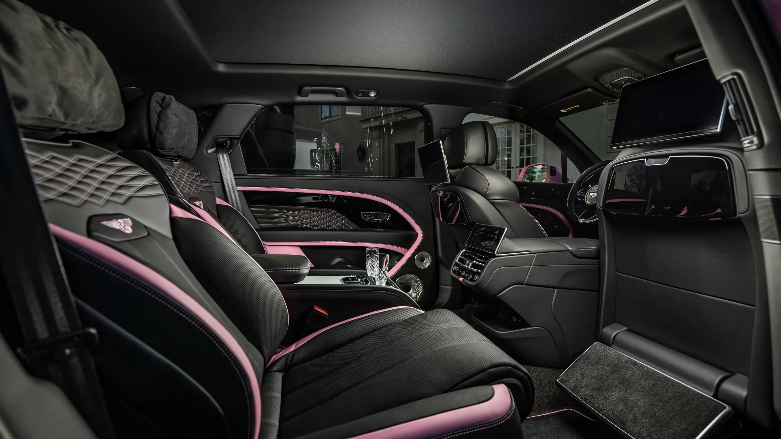 Bentayga EWB Mulliner in Candy Pink
