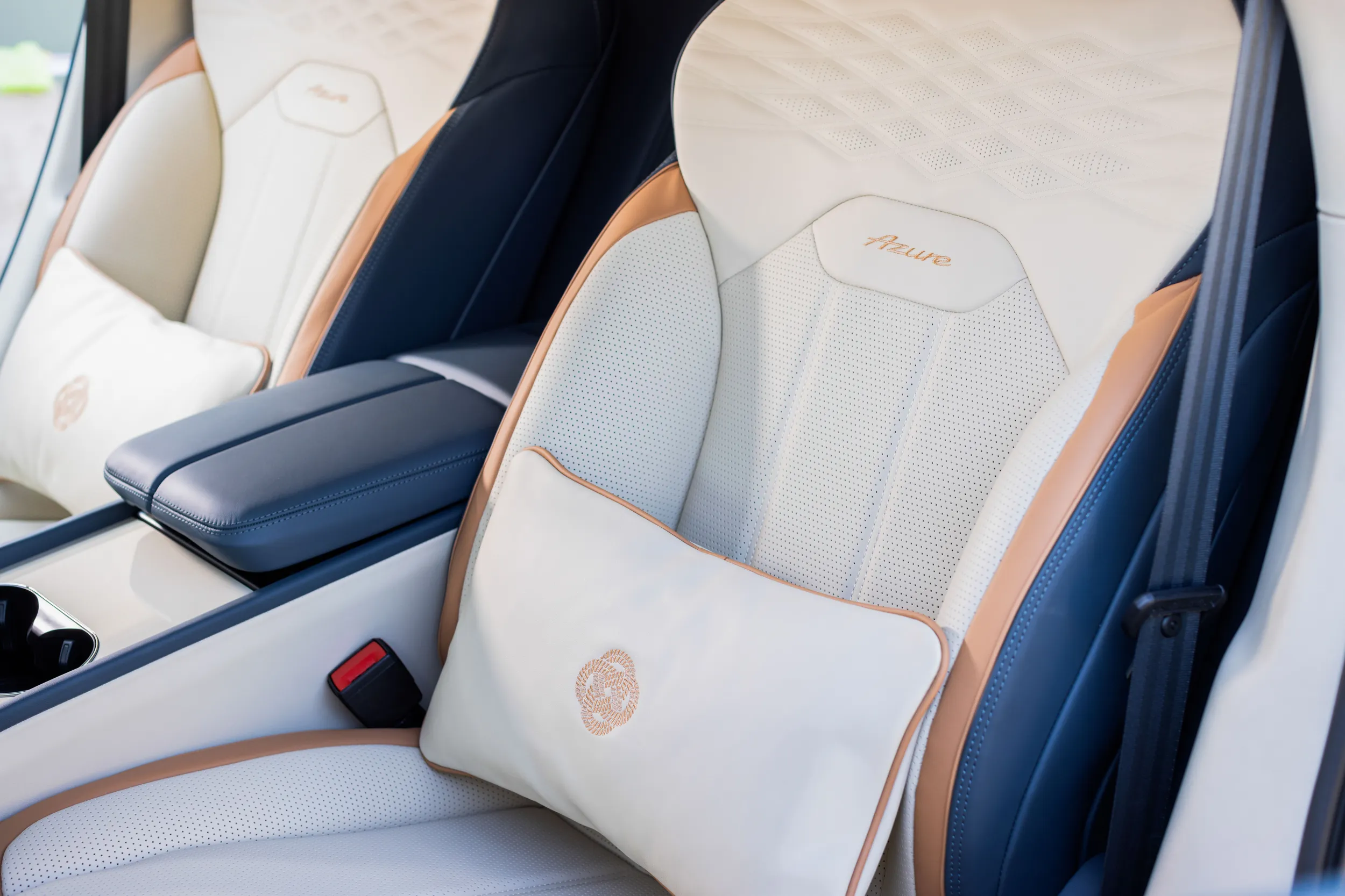 Bentley Bentayga Extended Wheelbase Azure Riviera Collection