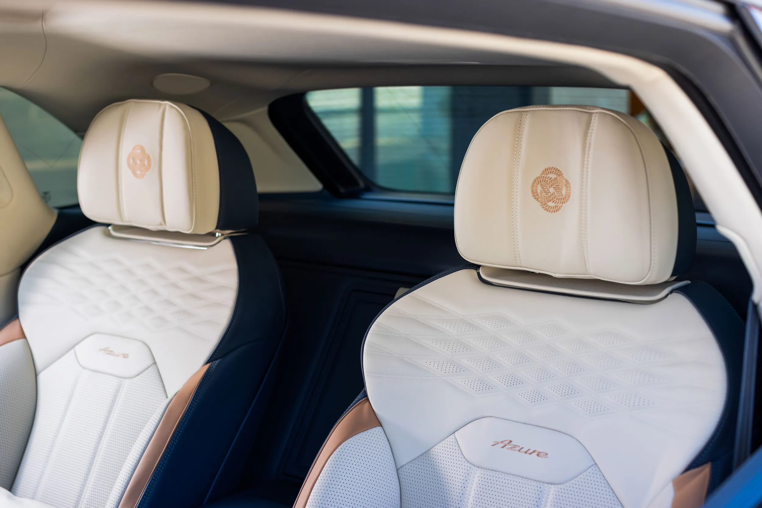 Bentley Bentayga Extended Wheelbase Azure Riviera Collection