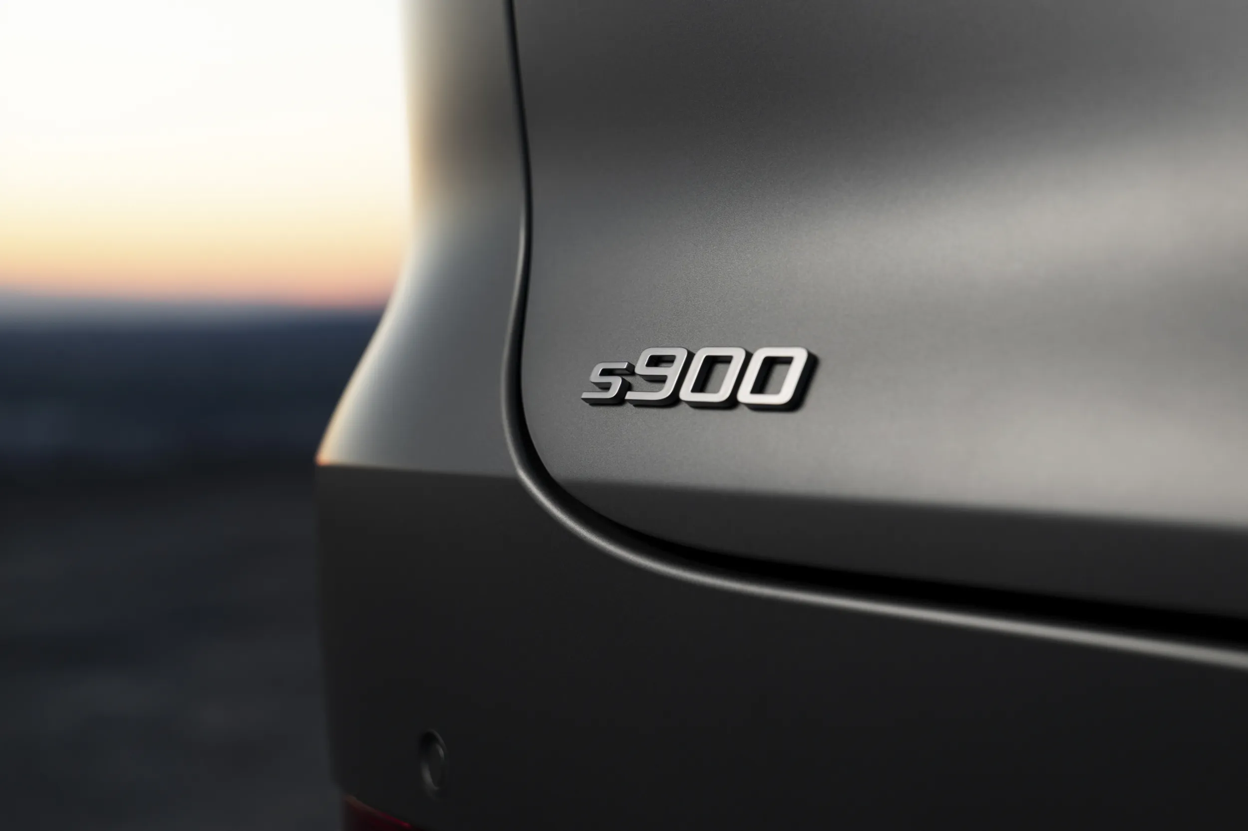 EBRO s900 PHEV 4x4