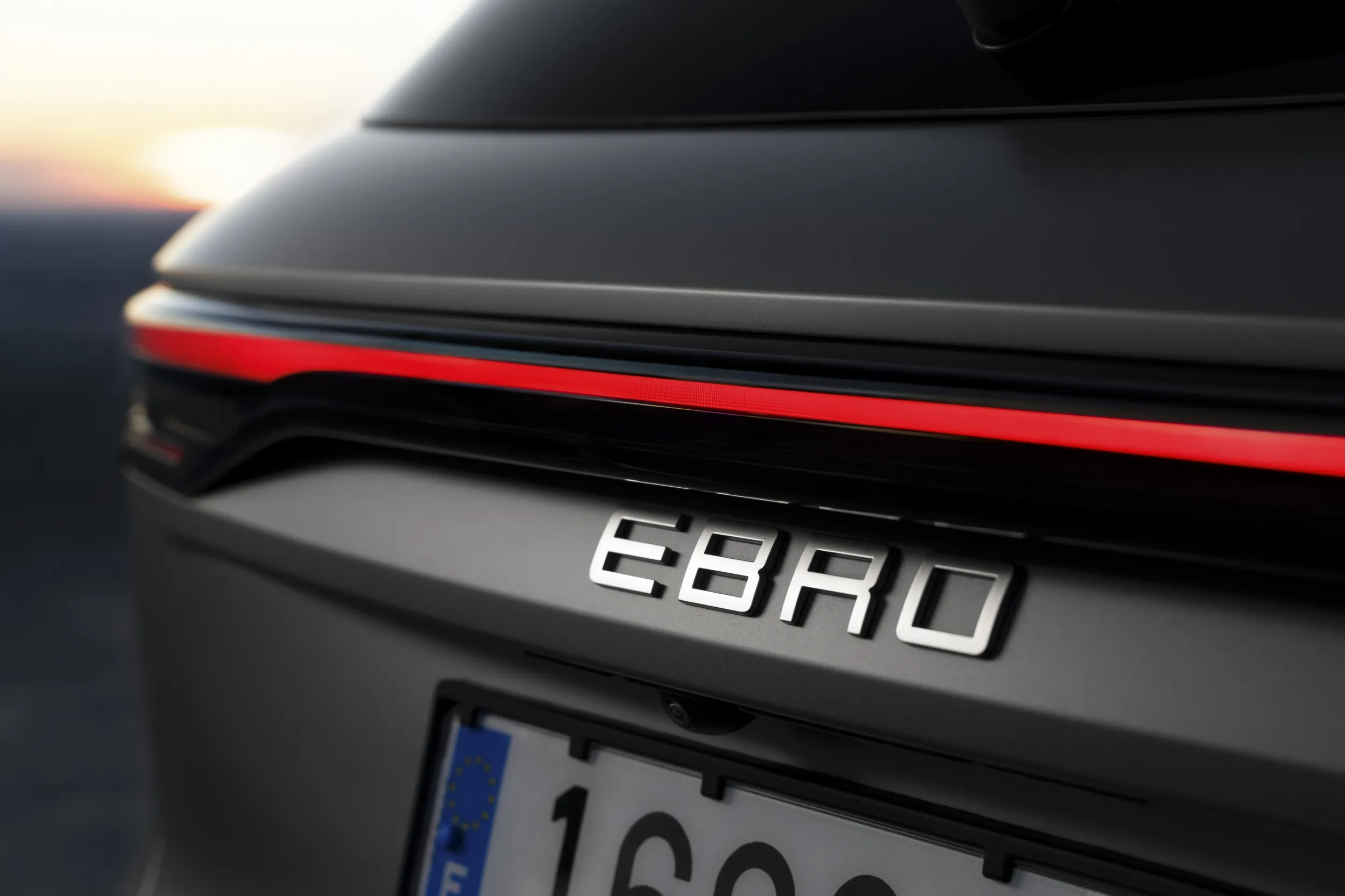EBRO s900 PHEV 4x4